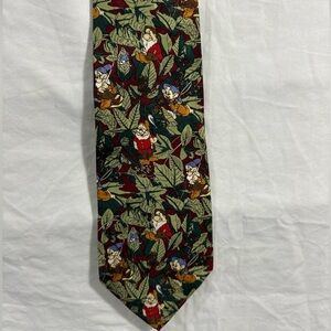 Disney Snow White Dwarves Classic Tie made in Italy Silk Greenery fishing theme
